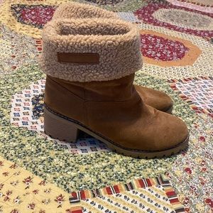 Fur lined boots
